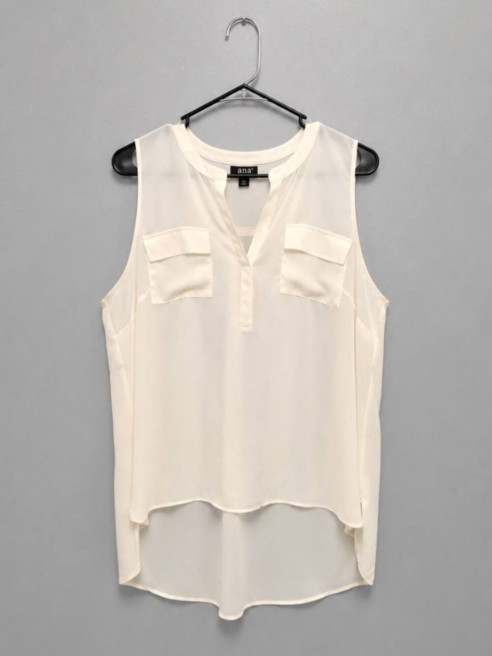 A.N.A. Cream Tank Size XL Hi-Lo Hem